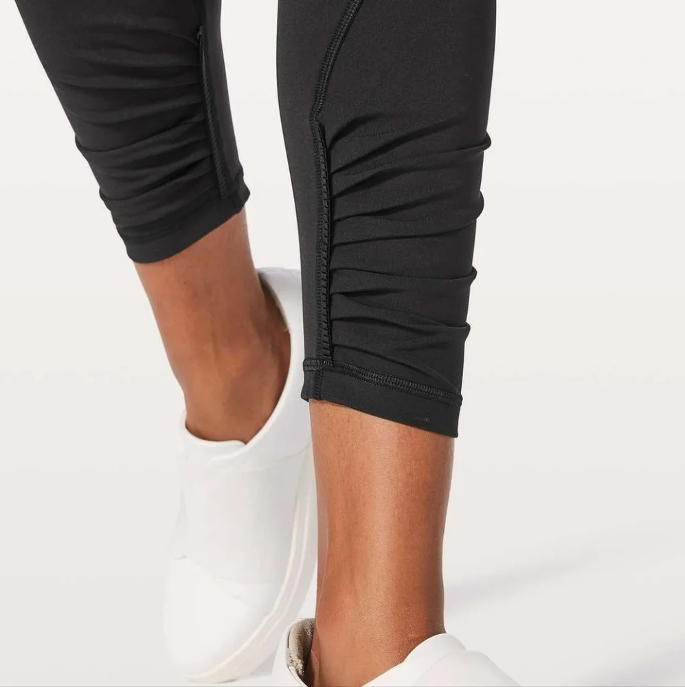 Lululemon Play Off The Pleats Tight 25in Black Style W5AY7S Size 6